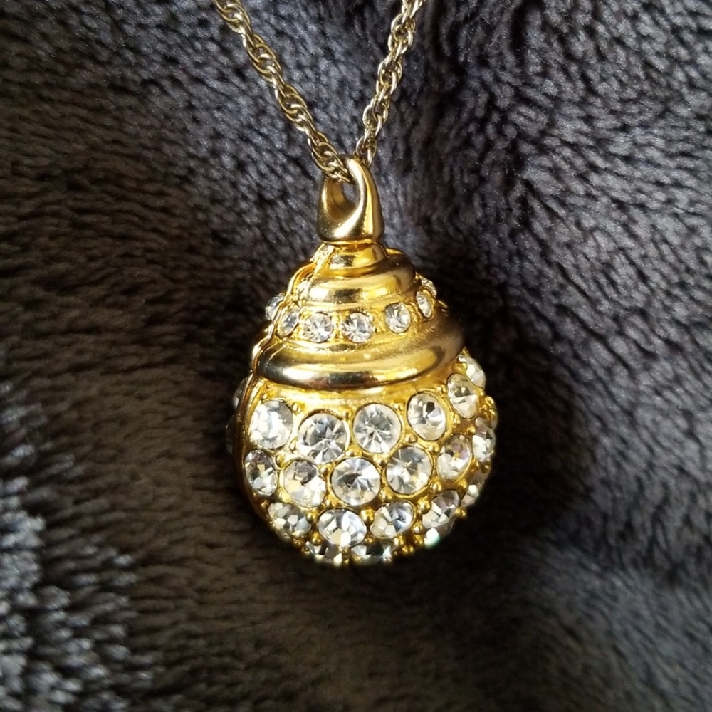 vintage gold pendant with crystals on a 24" chain